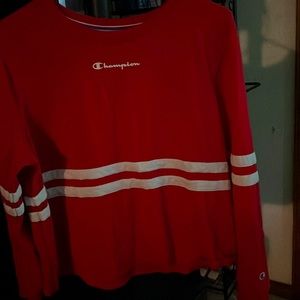 Champion crop to really and has only been worn a couple of time..No stains